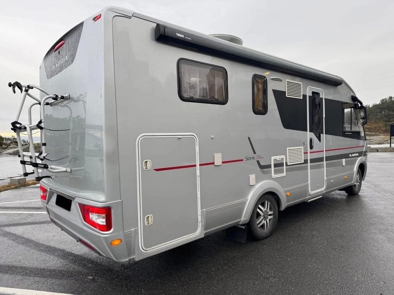 Camping Car Bürstner Élégance i890g – 2013 thumbnail 4