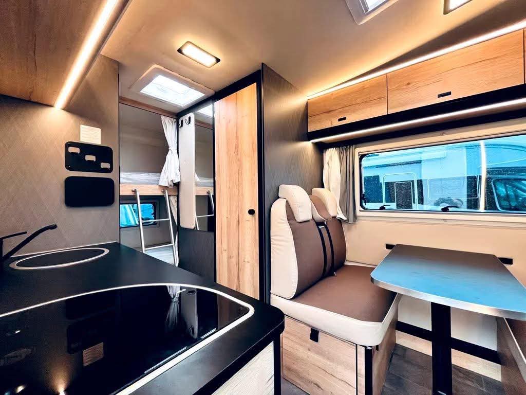 Camping Car BURSTNER ELEGANCE I 800 thumbnail 3