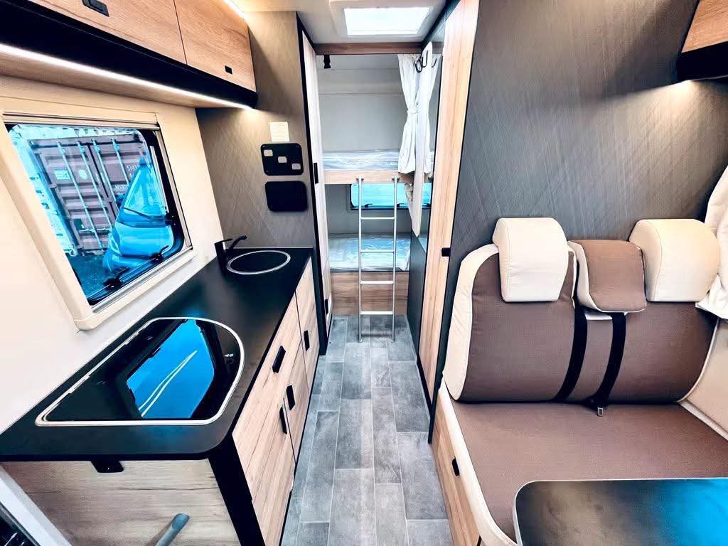 Camping Car BURSTNER ELEGANCE I 800 thumbnail 9