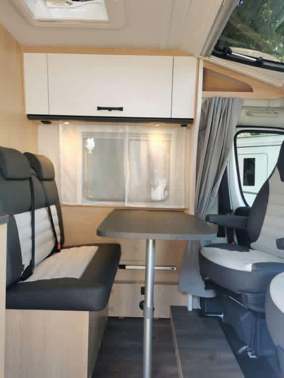 Intérieur Challenger